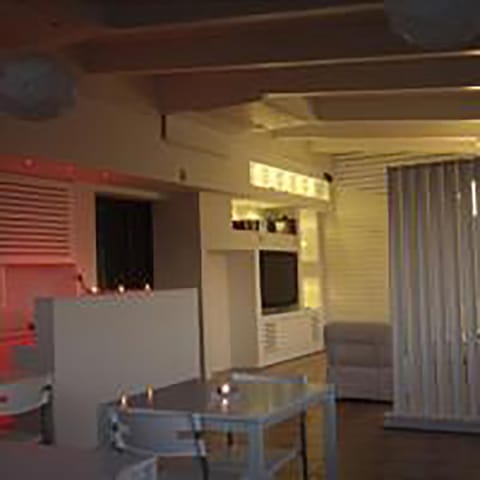 Communal lounge/ TV room