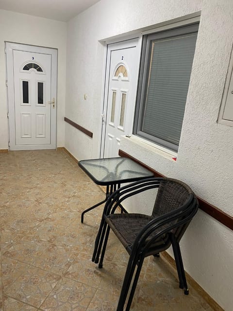 Sobe Krin - Smestaj Canj Bed and Breakfast in Budva Municipality