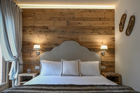 Bed, Decorative detail