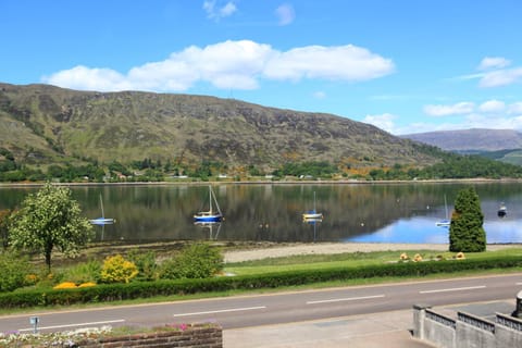 Natural landscape, Beach, Mountain view, Area and facilities