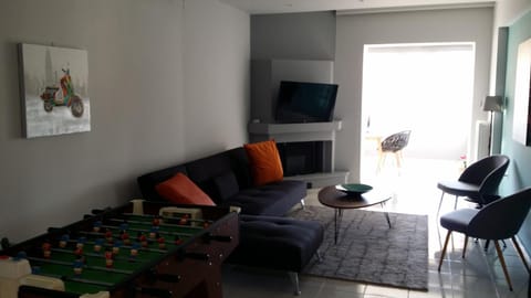 Communal lounge/ TV room, Living room