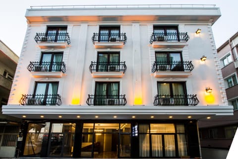 Property building, Facade/entrance