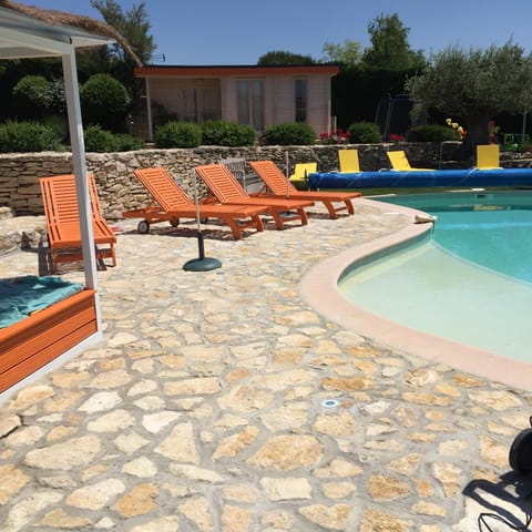 Swimming pool