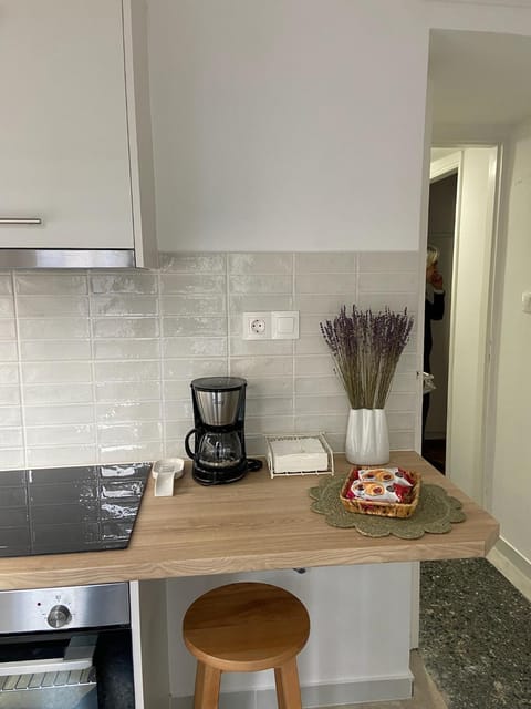 Coffee/tea facilities, Kitchen or kitchenette