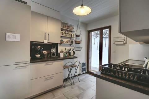 Modern and well equipped apartment, 500m from the 4 Vallées ski area Apartment in Sion
