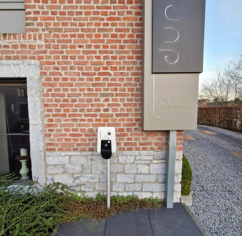 Property building, Parking