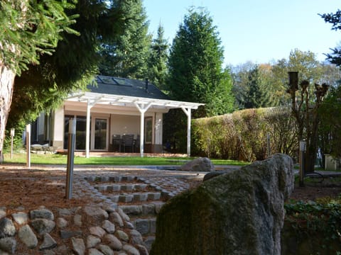 Property building, Neighbourhood