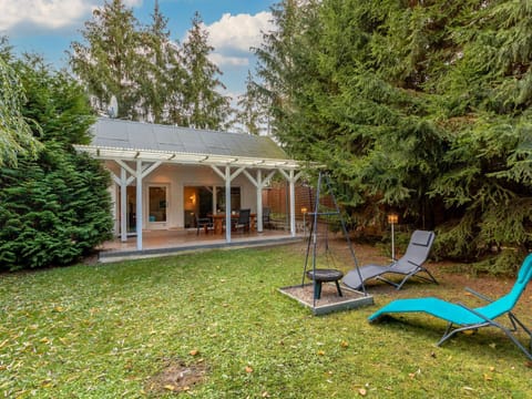 Property building, Neighbourhood