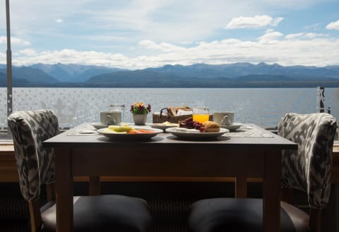 Lake view, Breakfast