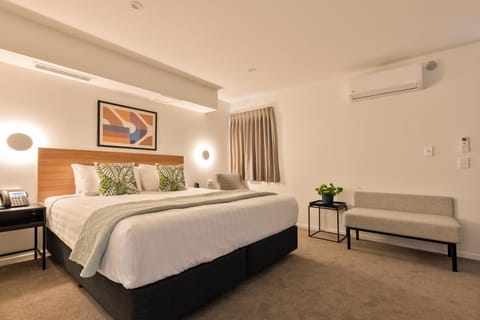 Bed, TV and multimedia, Bedroom, air conditioner