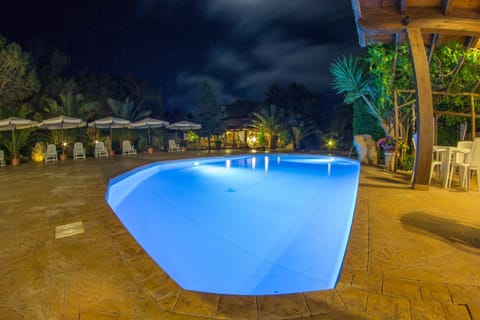 Swimming pool, Swimming pool