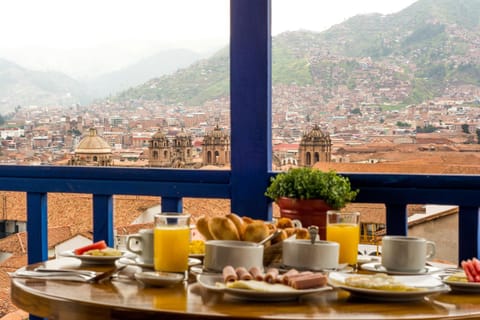 Balcony/Terrace, Food and drinks, Food, Mountain view, Breakfast