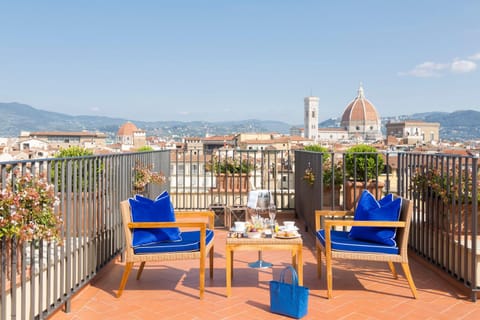 Balcony/Terrace, City view