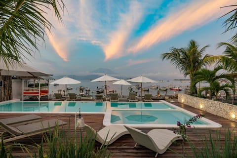 Mountain view, Sea view, Swimming pool