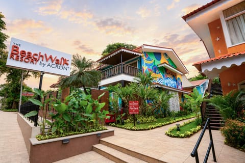 Facade/entrance