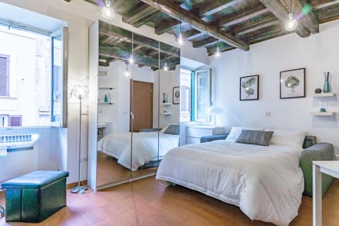 Other, Photo of the whole room, Decorative detail, Bedroom