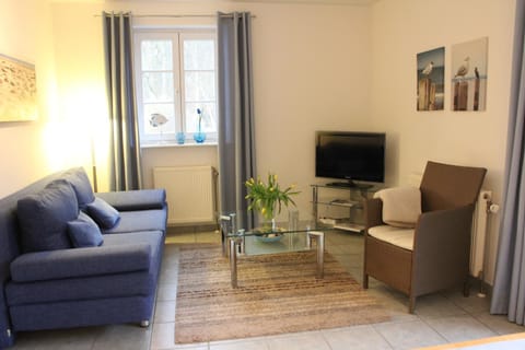 Achtern Diek 13a Whg 1 Apartment in Zingst