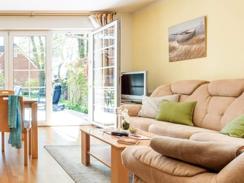 Birkenstraße 6 Haus I Whg 1 Apartment in Zingst