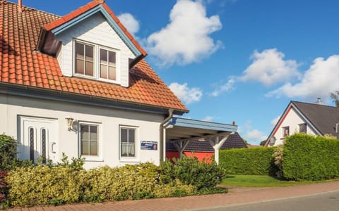 Deichweg 8 House in Zingst