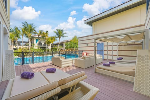 Zabeel Saray Royal Residences Lagoon Villa Villa in Dubai