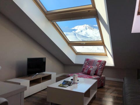 TV and multimedia, Mountain view