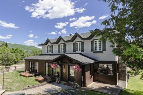 Property building, Day