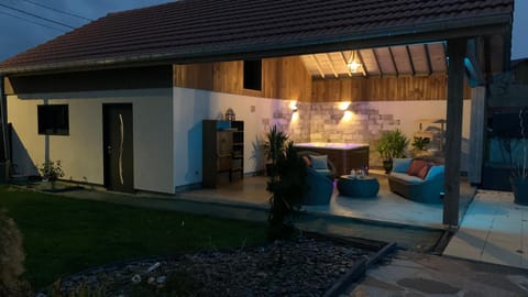 Patio, Night, Garden, Hot Tub, Hot Tub, Living room