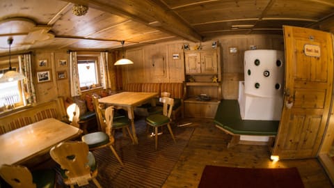 Living room, Photo of the whole room, Dining area