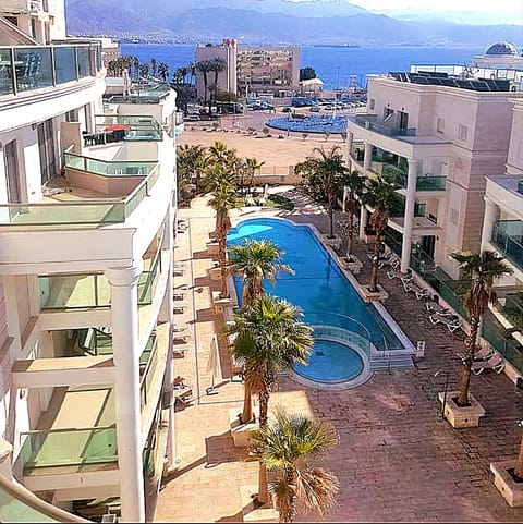 Pool view, Sea view, Swimming pool, Location