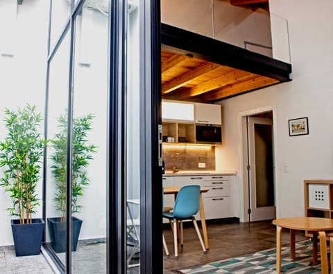 Communal lounge/ TV room, Lobby or reception, Communal kitchen, Family
