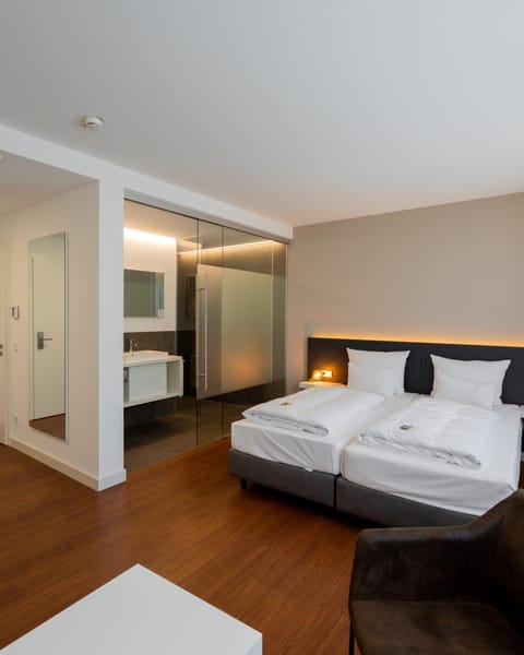 Photo of the whole room, Bedroom