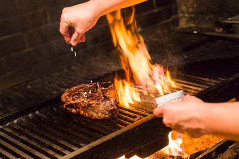 Restaurant/places to eat, Meals