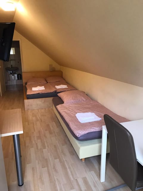 City Boardinghouse Alsdorf Bed and Breakfast in Limburg (province)