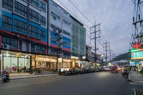 Facade/entrance