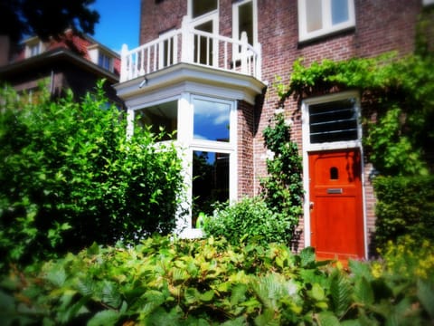 Property building, Facade/entrance, Garden