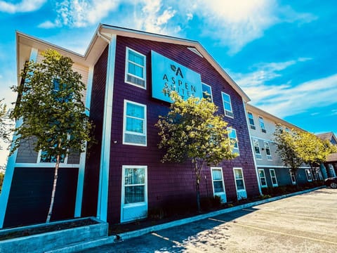 Property building, Day