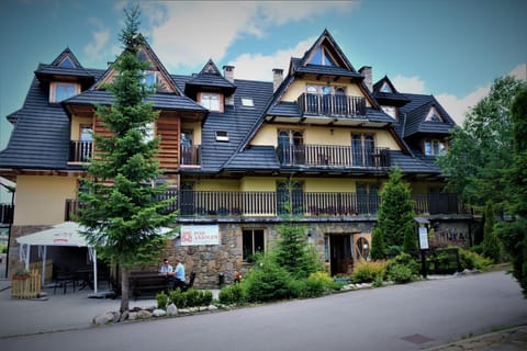 Property building, Day, Summer
