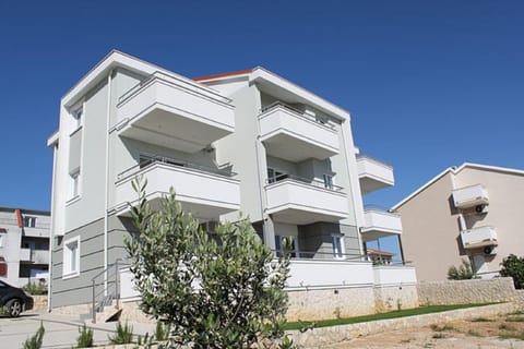 Apartments Tamarut Apartment in Novalja