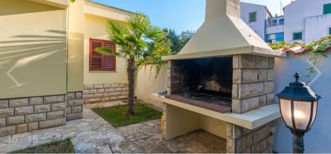 Kuća za odmor House in Šibenik-Knin County, Croatia