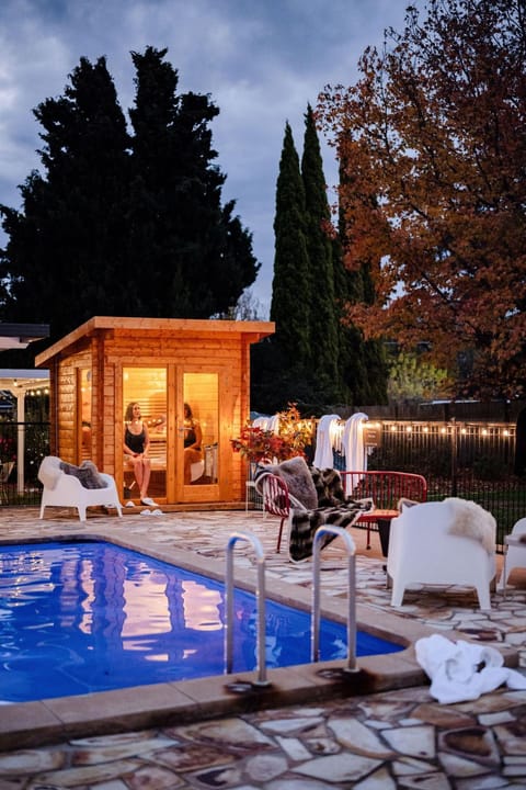 Sauna, Swimming pool