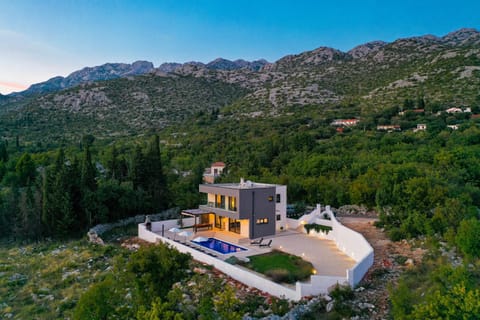 Royal Promons - heated pool Villa in Zadar County
