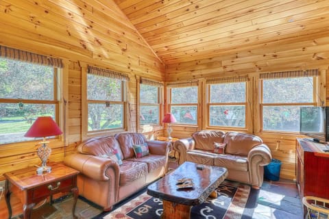 Adirondack Adventuring House in Lake George