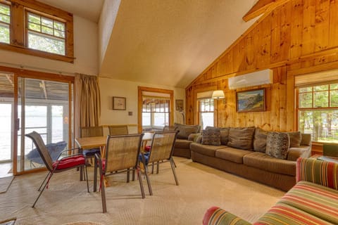 30 Pauli Point Road House in Ossipee Lake