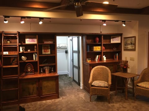 Lake Pointe Inn Bed and Breakfast in McHenry