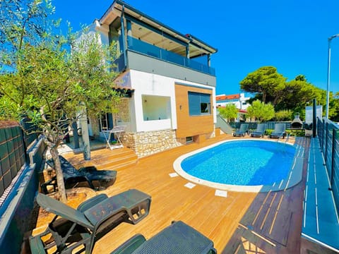 NIKO - big apartment with stunning sea view and pool Apartment in Banjole