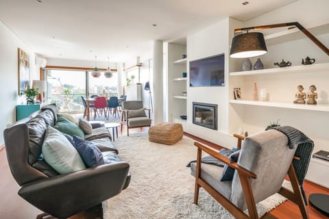 Spring, Day, Night, People, Winter, Summer, TV and multimedia, Balcony/Terrace, Living room, Seating area, Dining area, Autumn, On site, City view, Garden view, Landmark view, Sunrise, Sunset, Family