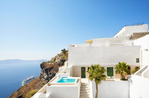 Property building, Sea view, Swimming pool