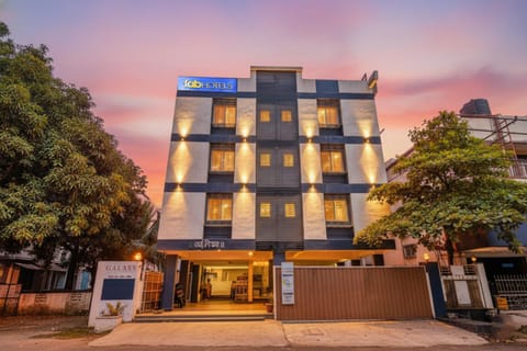 Property building, Facade/entrance