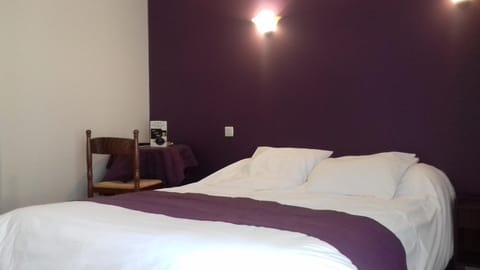 Logis hôtel restaurant Auberge de la Cloche Hotel in Normandy