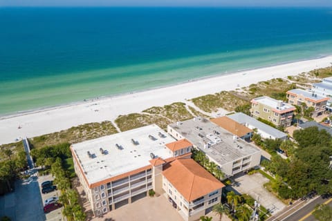 Oceanside 305 House in Indian Rocks Beach